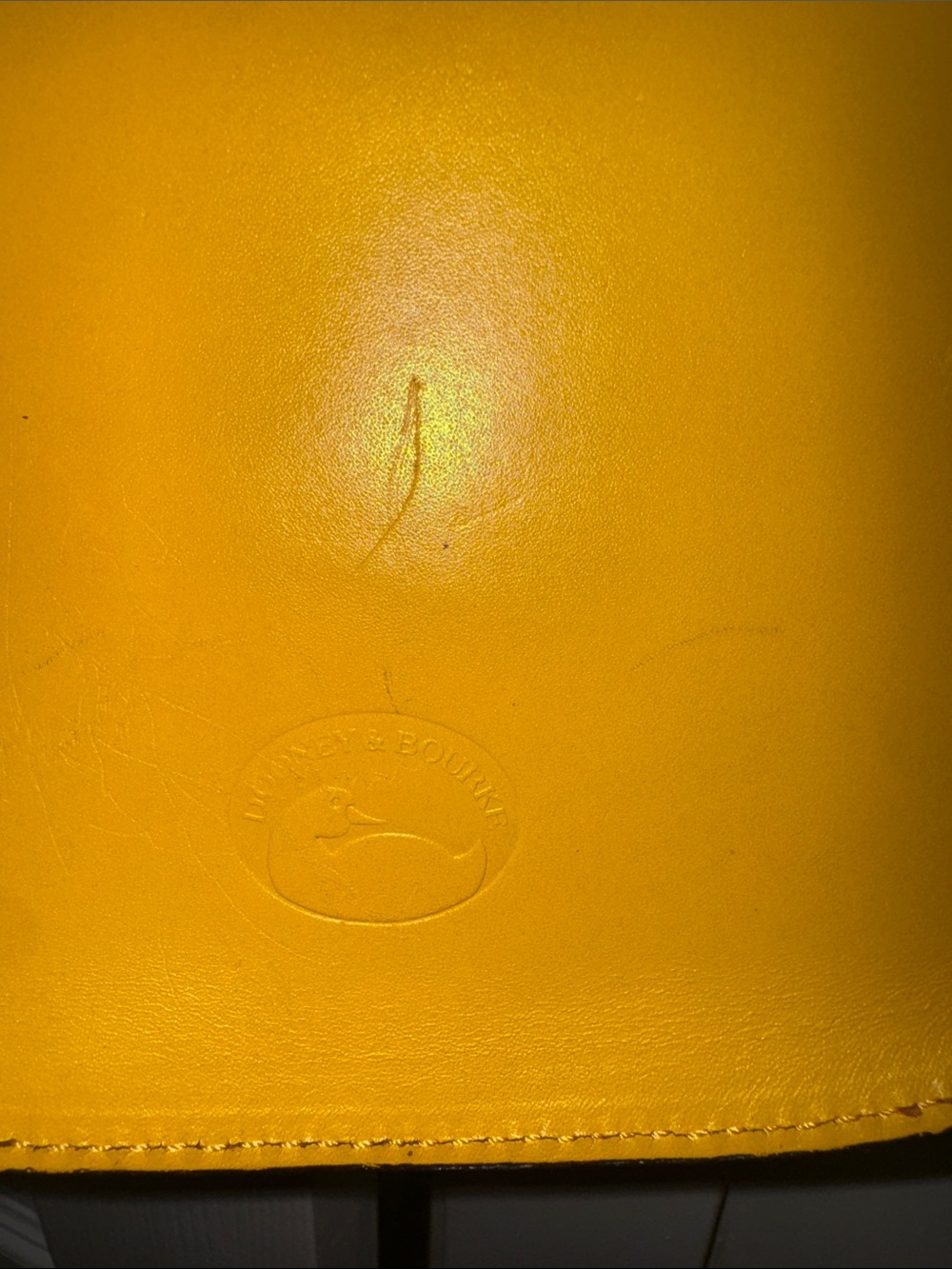 Dooney & Bourke-Yellow Leather Crossbody Shoulder Bag - Classic Women Bag - Picture 4 of 6